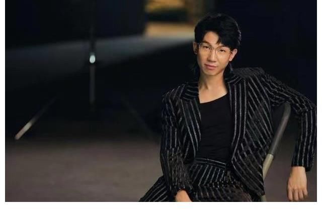 《披哥》17人成团，2人让观众不服气，1人成功逆袭，1人意难平