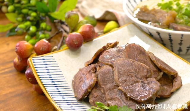  Vivian 的私房牛肉汤，备料超简单，用电锅就能搞定!