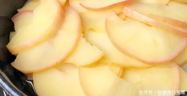 山楂|苹果别再直接啃了,这样做消食解腻又开胃,比山楂卷还美味!