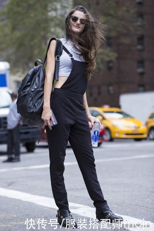 哪有什么完美身材,背带裤会搭比选对更重要