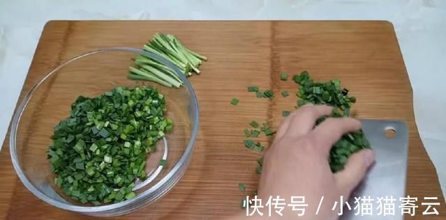 韭菜鸡蛋饼|早餐新吃法，不发面不揉面，比包饺子好吃百倍，越吃越想吃太香了