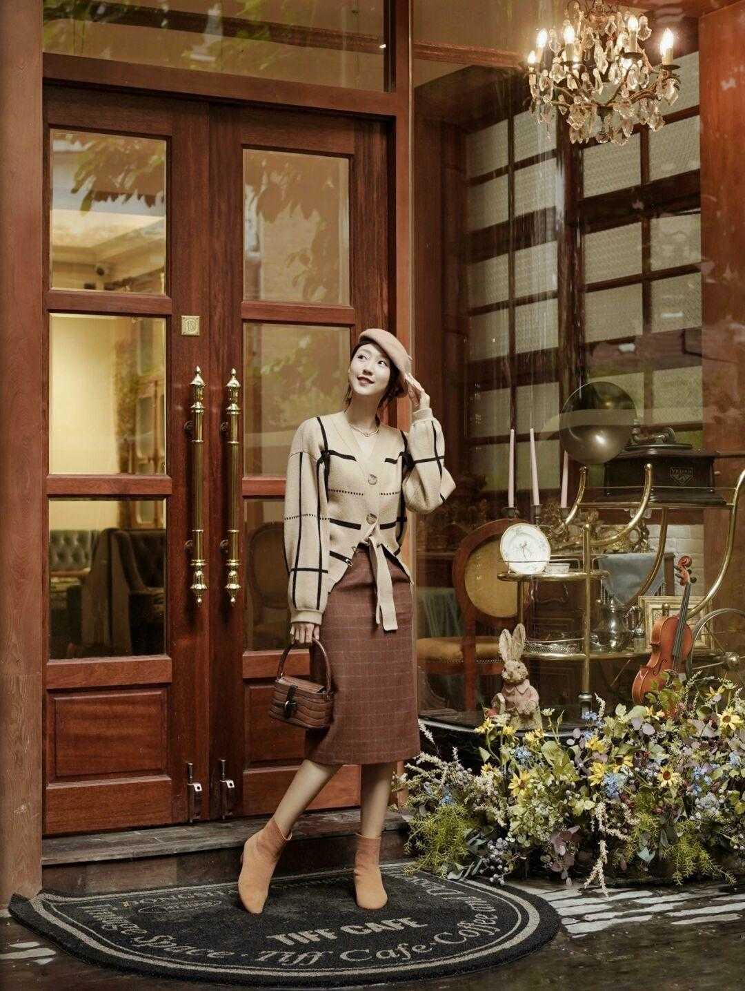 配饰|降温后,如何穿搭保暖,这几个技巧更有用,照着穿有气质