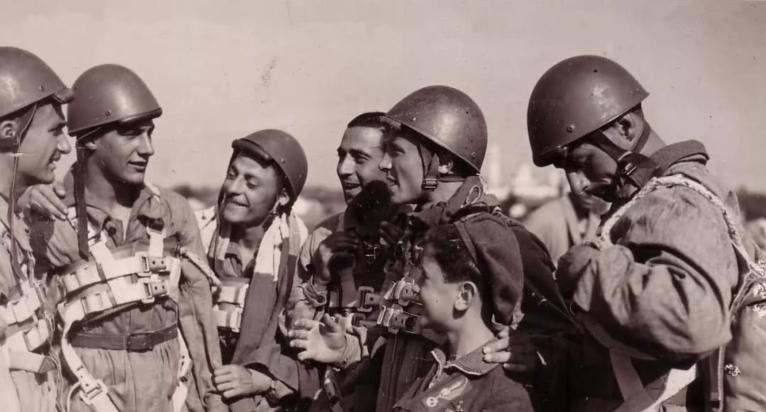 弓箭|猪队友?五十万大军带着战机坦克,却打不过拿着弓箭的土著