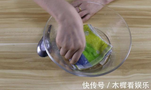 胜过|窗户总是擦不干净3种调料加水,胜过清洁剂,好用又省钱