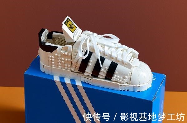 ls 鞋头们绝对必收！LEGO adidas Originals Superstar！