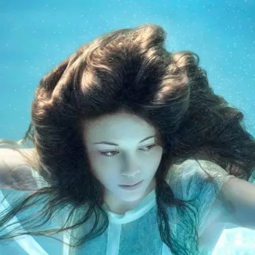 拉尔夫&超写实油画少女,人体的肤色表现堪称一绝!