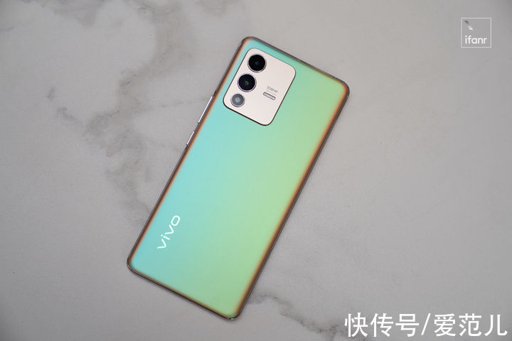 暖金|vivo S12 Pro 图赏：vivo 最薄的曲面屏手机，不止擅长自拍