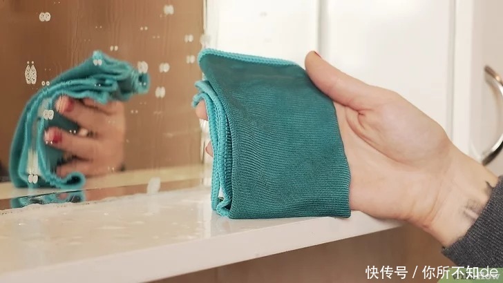 污渍|快速让镜子焕然一新！如何清洁镜子而不留下水痕？