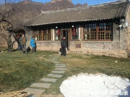 房产|城镇户口的子女继承父母在农村的房产需要重建,有了新的法律依据!