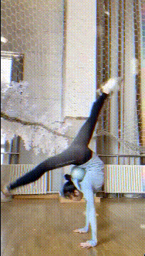 |搞笑GIF趣图:这难道就是传说中的,含泪吃了两大碗吗?