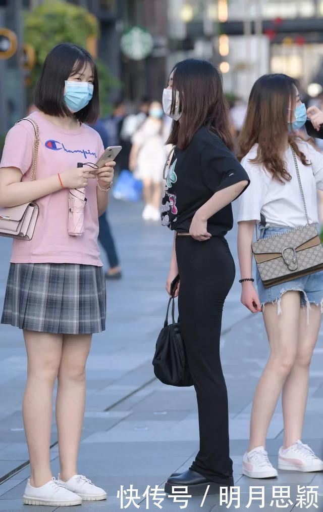 “梨形身材”不要怕,穿好了咱们也是精致的猪猪女孩