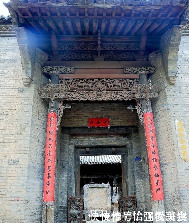 山西农村一座200年的晋商大院，豪华大气，老地主真有钱