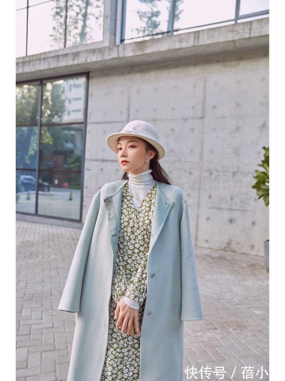 搭配|秋冬大衣建议少穿黑白灰,试试这2种“高级色”,时髦又显气质