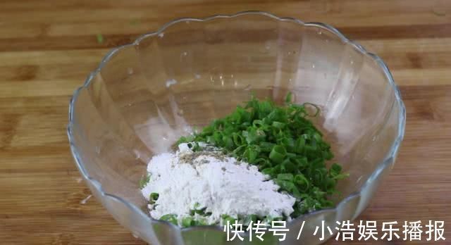 手抓饼|自从学会这道面食，我家天天做着吃，比包子油条都好吃，超简单