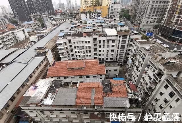 小区|旧改登场后,未来10年,“电梯房”和“楼梯房”哪个更值钱?