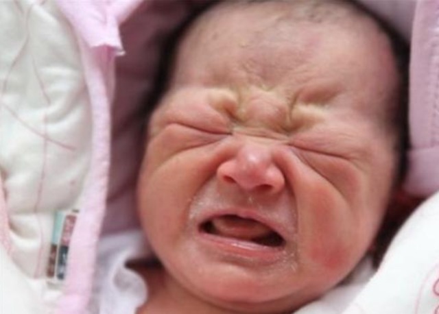 小邱|“最美宝宝”出生即走红,凭颜值征服众人,网友:长大怎么得了