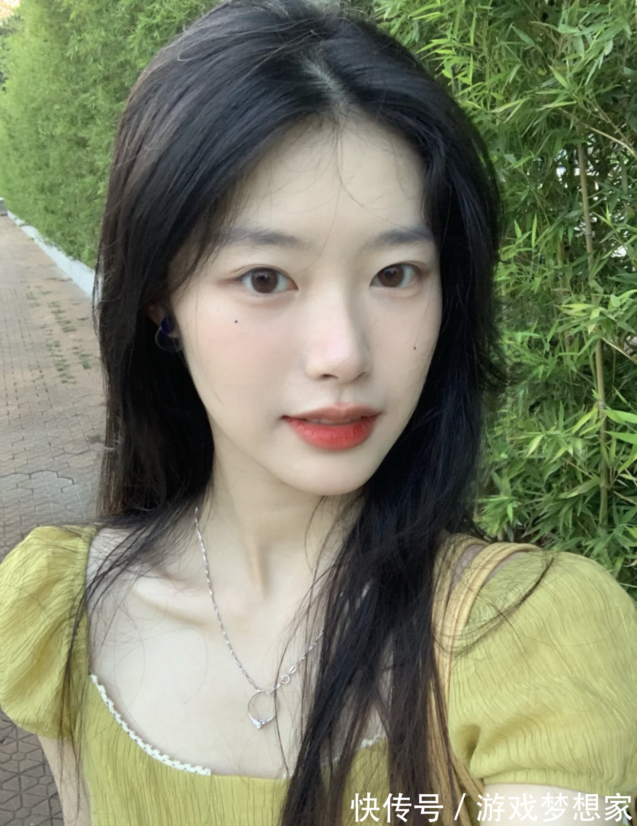 花钰 这些口红颜色薄涂很日常,厚涂很减龄显气质,无论怎么涂都好看!