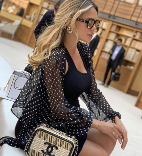 波点怎么穿都不会觉得腻！以下搭配优雅时尚，照搬还简单