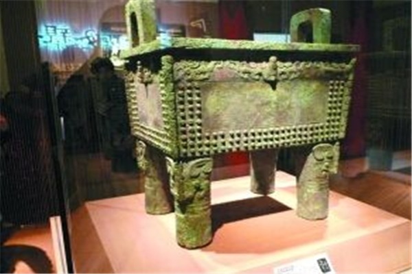 影视剧|既为王后,又是中国第一女将直至其墓陵被发掘故事才得以揭晓