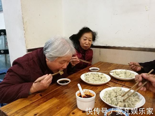 寿命|50岁后,不想大病缠身,牢记吃饭前后禁忌,寿命只增不减