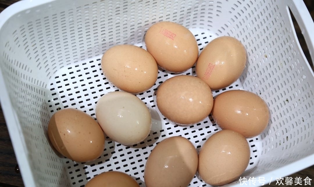想吃茶叶蛋太简单!完美“蜘蛛网”纹路,“晃一晃”即成!
