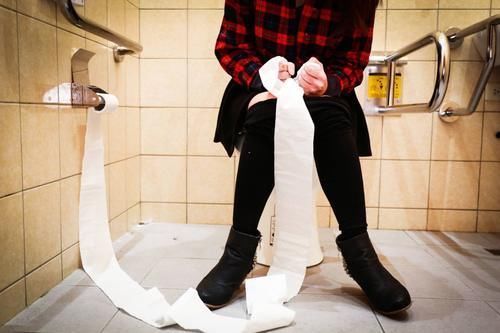 毒素|每天可以在这2个时间点排便的人，不仅健康，还可能长寿