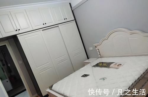 装修|越来越多人舍弃电视墙！学她家这样设计，堪比多一间房还实用