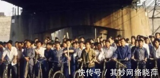 百人|北京顽主小混蛋周长利,19岁被百人围攻惨死,他到底得罪什么人