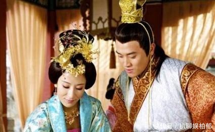 躲藏|蛮族女子被皇帝临幸,生下了一个千古明君,前半生在躲藏成长