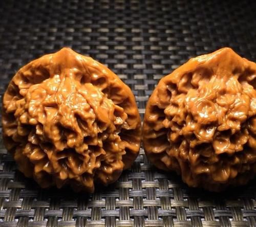 价值|中国有种核桃只能玩不能吃,品种多市场价值高,有钱人还喜欢