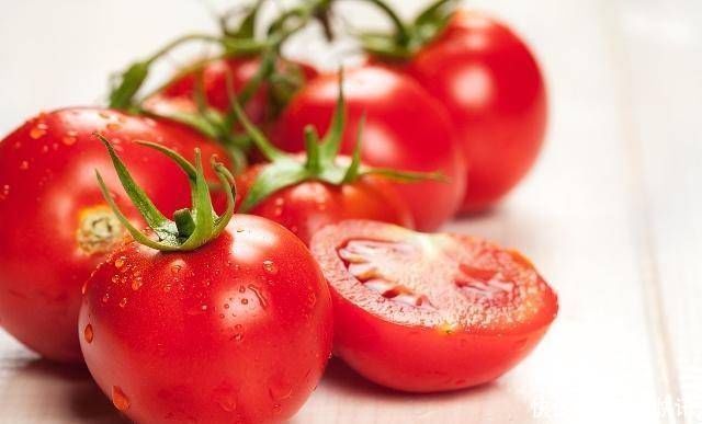 夏天|西红柿不仅煎鸡蛋,三种新的吃法教你,夏天吃得又新鲜又美味!