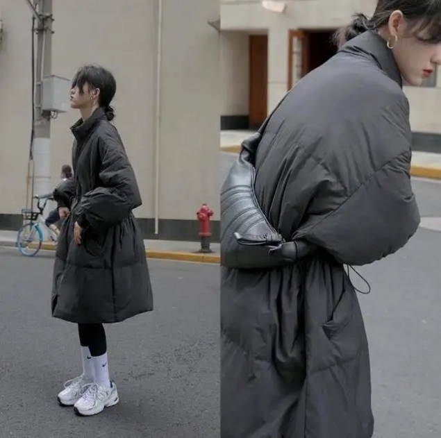 今年冬天,更流行穿中长款羽绒服,配对这5种“下装”,温暖显瘦