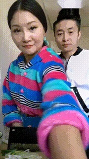 |搞笑GIF：姑娘，这身旗袍穿在你身上，我还以为仙女下凡了