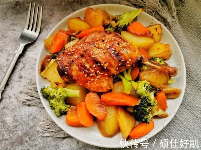 胡萝卜|家有烤箱别闲置,荤素烤一盘,一家三口吃到撑,想学不会都难