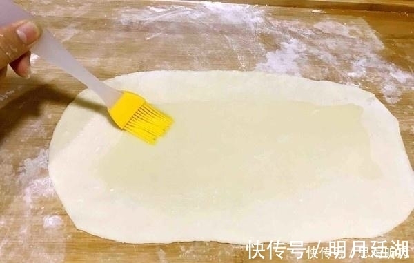 面饼|这才是烙饼正确的做法！只需多加“2步”，比买的饼还暄软层儿多