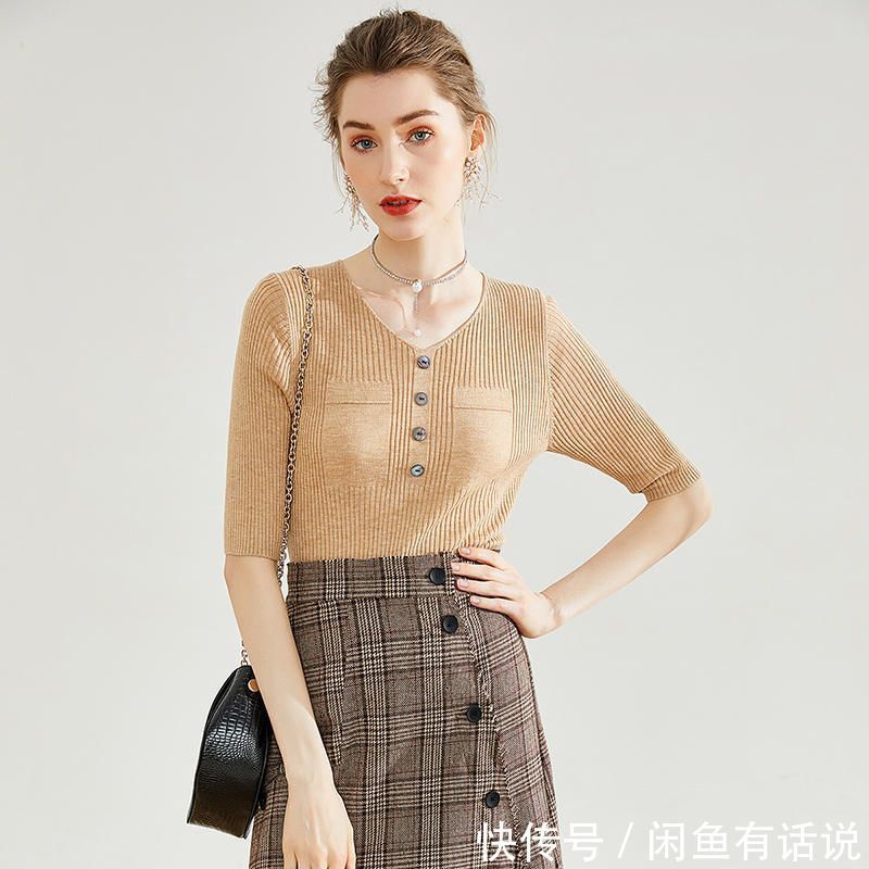 穿法|穿对“打底衫”很重要!今年流行这3种穿法,穿法简单却很显高级