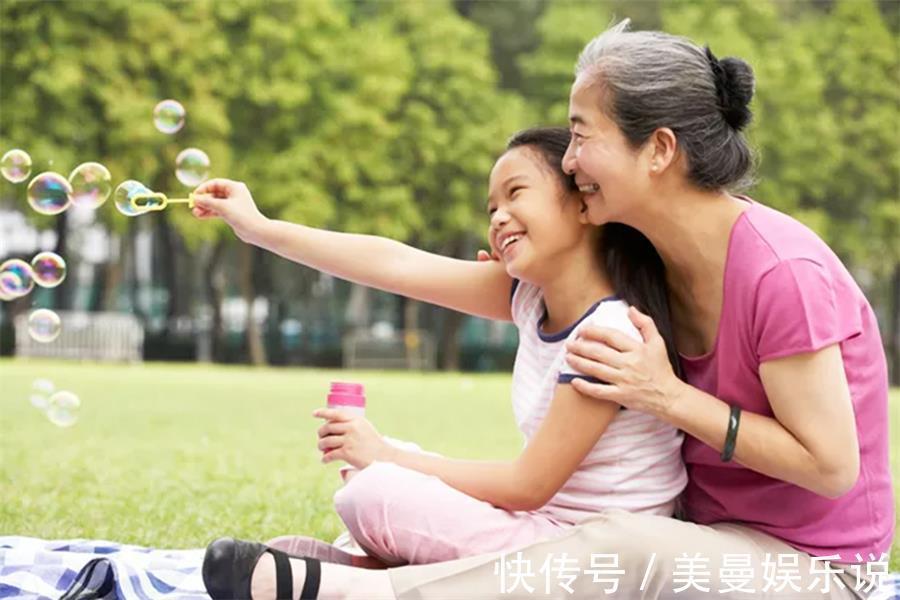 带娃|“老人假带娃”正在兴起,看似辛苦,实则可能比较坑娃