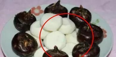 家长|8岁男童生命垂危，胃里抽出一斤脓液，这些食物还敢给孩子吃吗