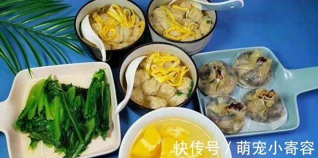 我家三人早餐,面食小吃丰富营养,蔬菜水果齐上桌,暖胃管饱