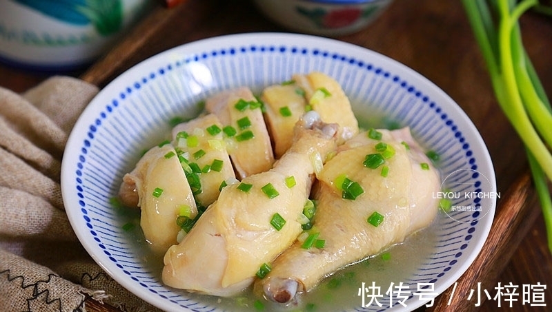 滋味|蒸出来的美味,又鲜又嫩的鸡腿吃法,一滴油没放,清淡有滋味