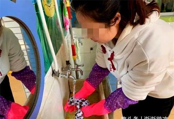 拉肚子|宝宝幼儿园拉肚子，老师帮忙处理扔掉脏内裤，宝妈却要求赔偿万元