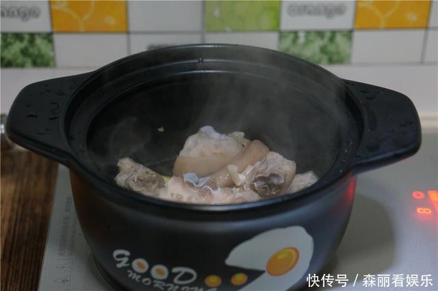 厨师|厨师经验花生炖猪蹄的1个小技巧,别直接炖,炒一炒才更香