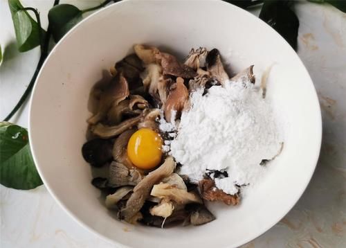  元旦家宴，下面下做法，吃着口感像肉，大人小孩都爱吃