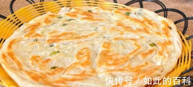 电饼铛烙饼总是很硬大厨教你一招,又软又香又有层次,一学就会!