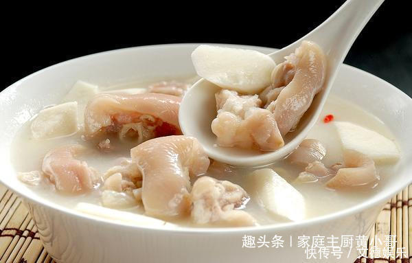 炖猪蹄时,不可直接放盐,多加一味料,猪肉软烂香味入骨