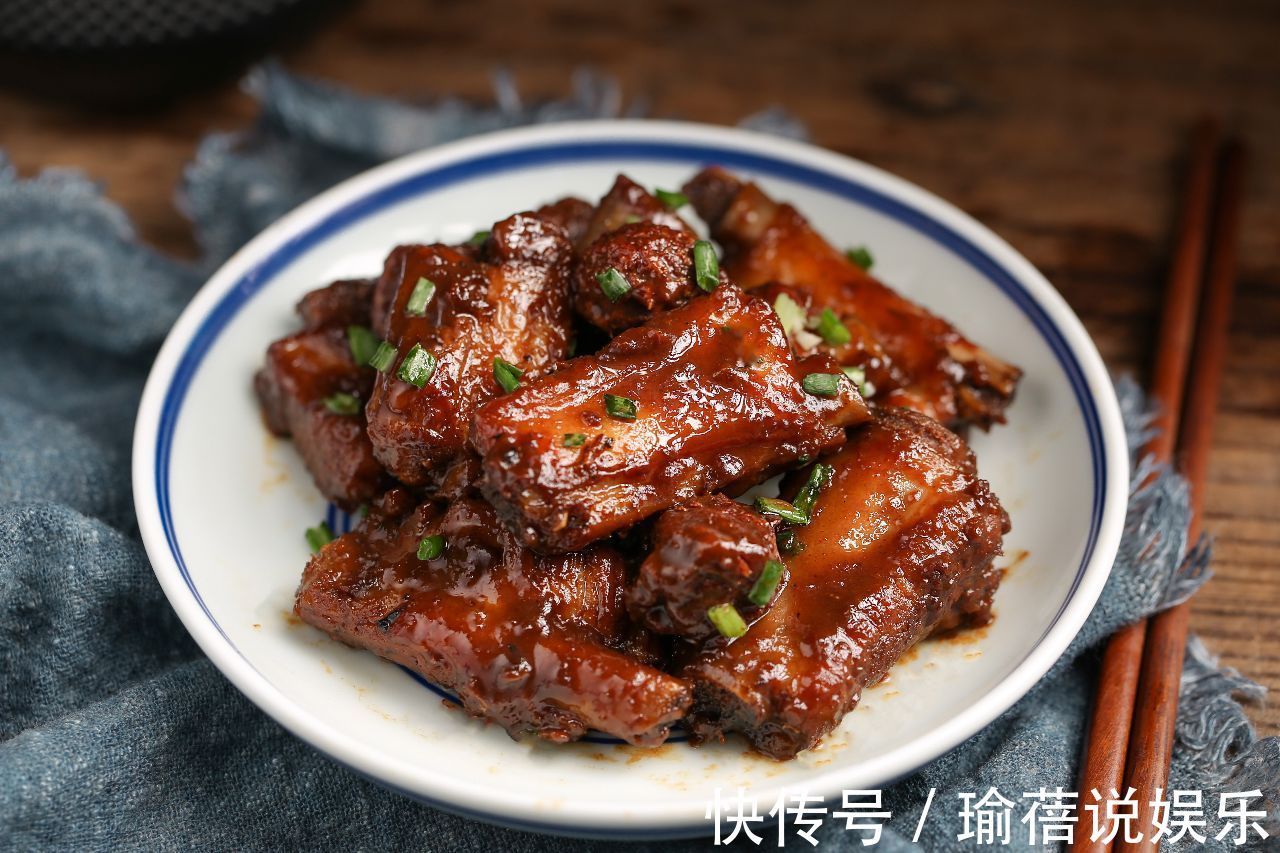 烧排骨时加些它，酸甜开胃不油腻，好吃到舔盘！