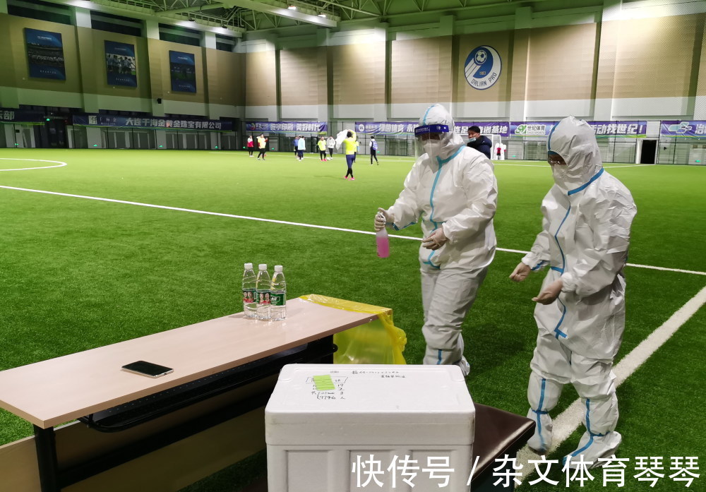 甲大連人賀歲杯踩場獨(dú)家照片!多名萬達(dá)奪冠功臣+前中超球員亮相