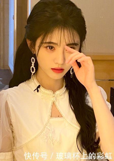 直发夹|2021发型指向标羊毛卷已经过时,如今最流行的,其实是这4种