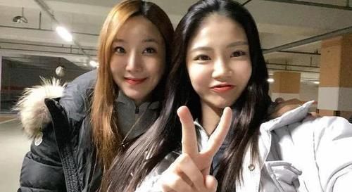 身材|年过40岁大姐，长期坚持健身，跟女儿合影像姐妹花，身材让人羡慕