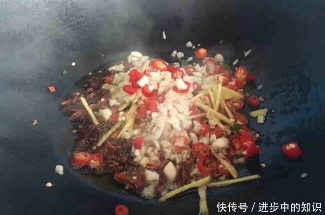 国人最容易忽略的鱼,比鲫鱼营养美味,孩子常吃补脑学习好!